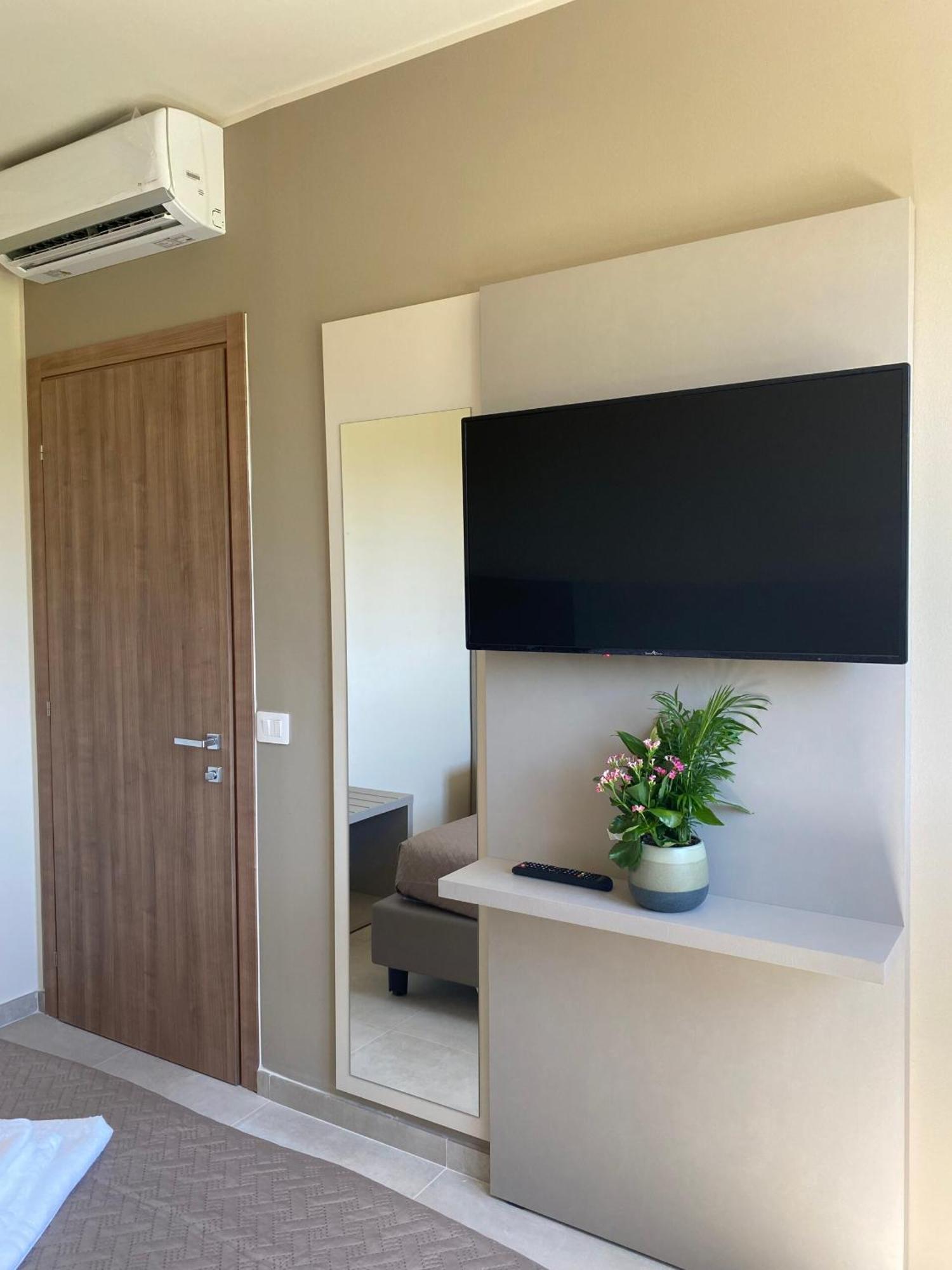 Residence Montefeltro La Torraccia Екстериор снимка